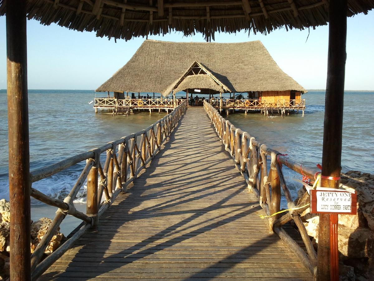 Giraffe Ocean View Hotel دار السلام المظهر الخارجي الصورة